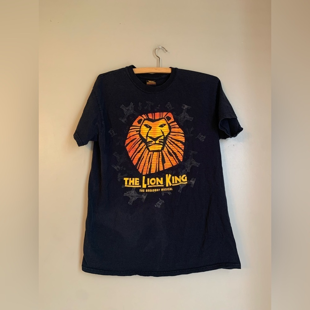 The Lion King Disney Broadway Musical Graphic T-Shirt Size Large